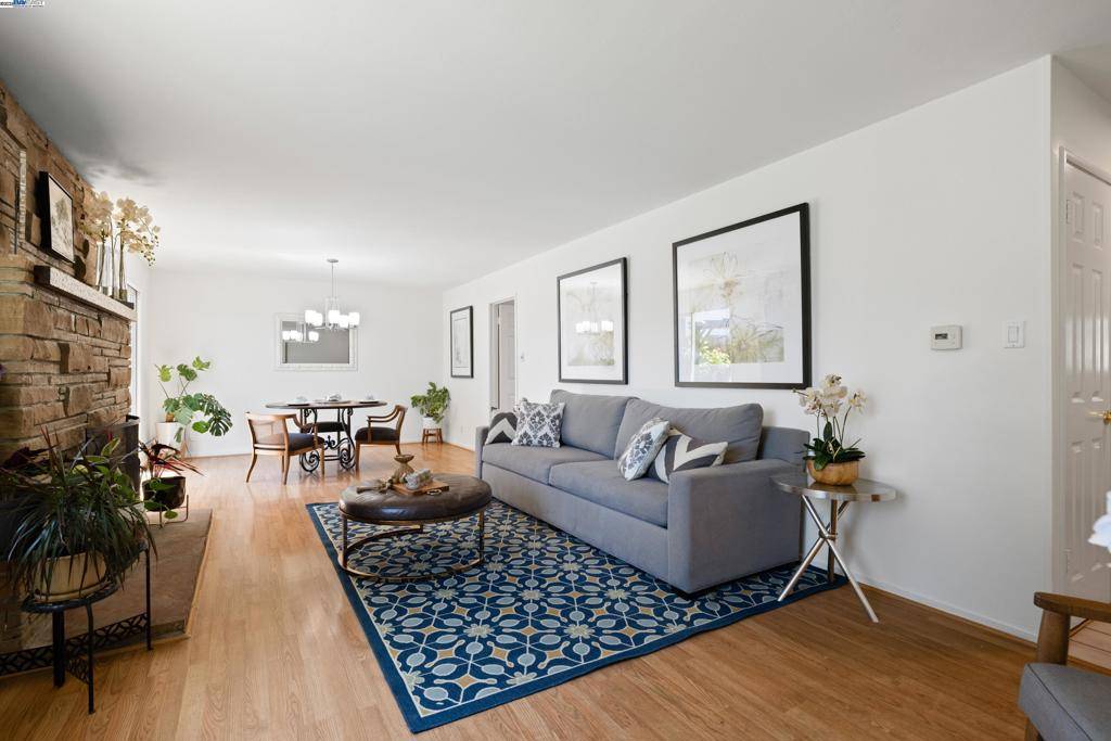 Pleasanton, CA 94566,332 MAVIS DRIVE