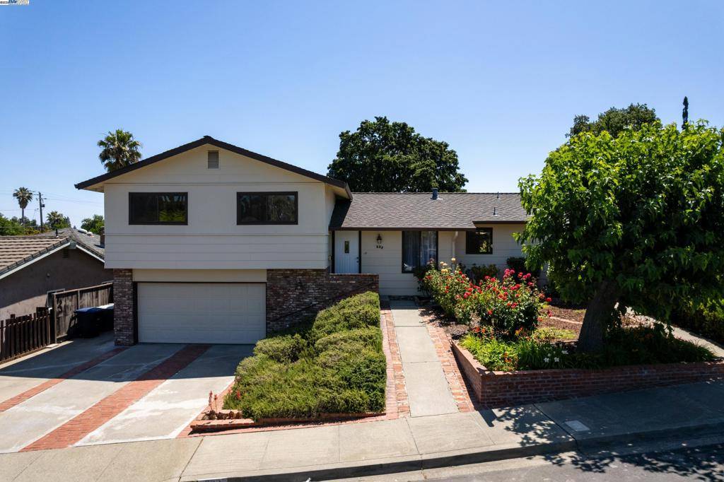 Pleasanton, CA 94566,332 MAVIS DRIVE