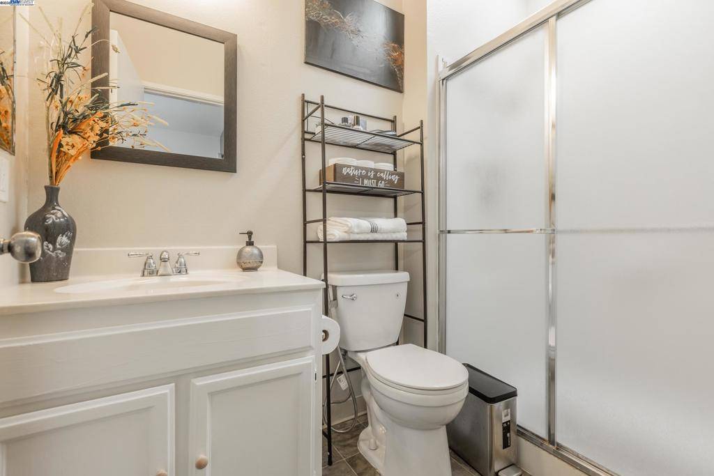 286 Birch Creek Dr Pleasanton, CA 94566