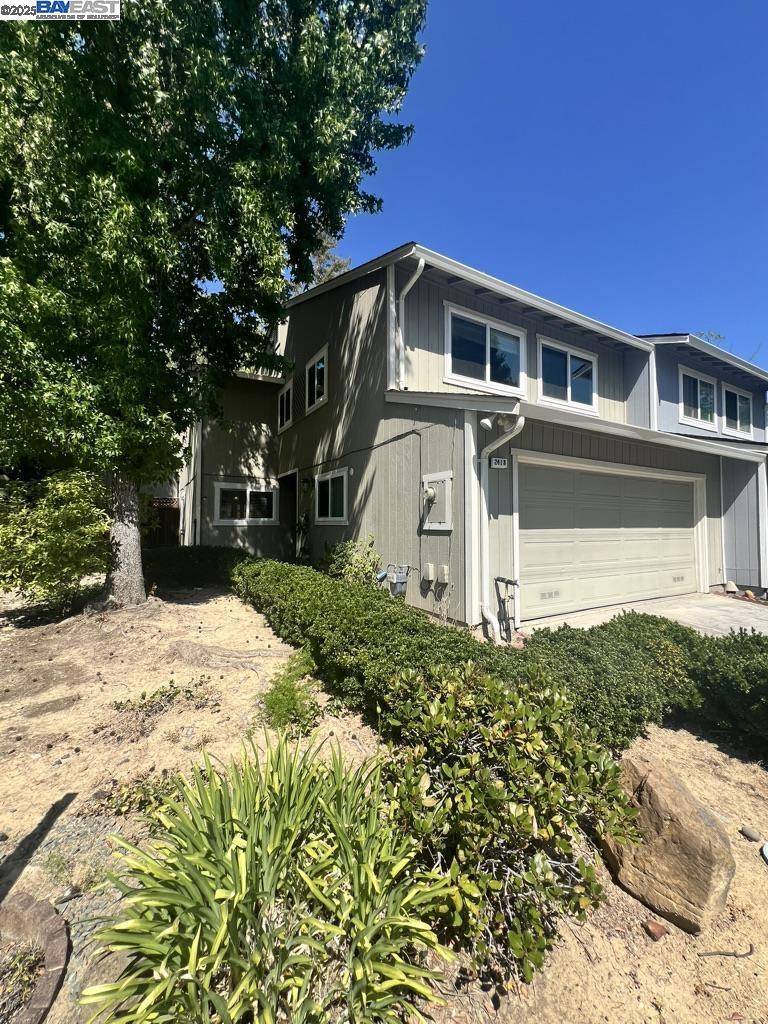 Martinez, CA 94553,2418 Twinflower Ct