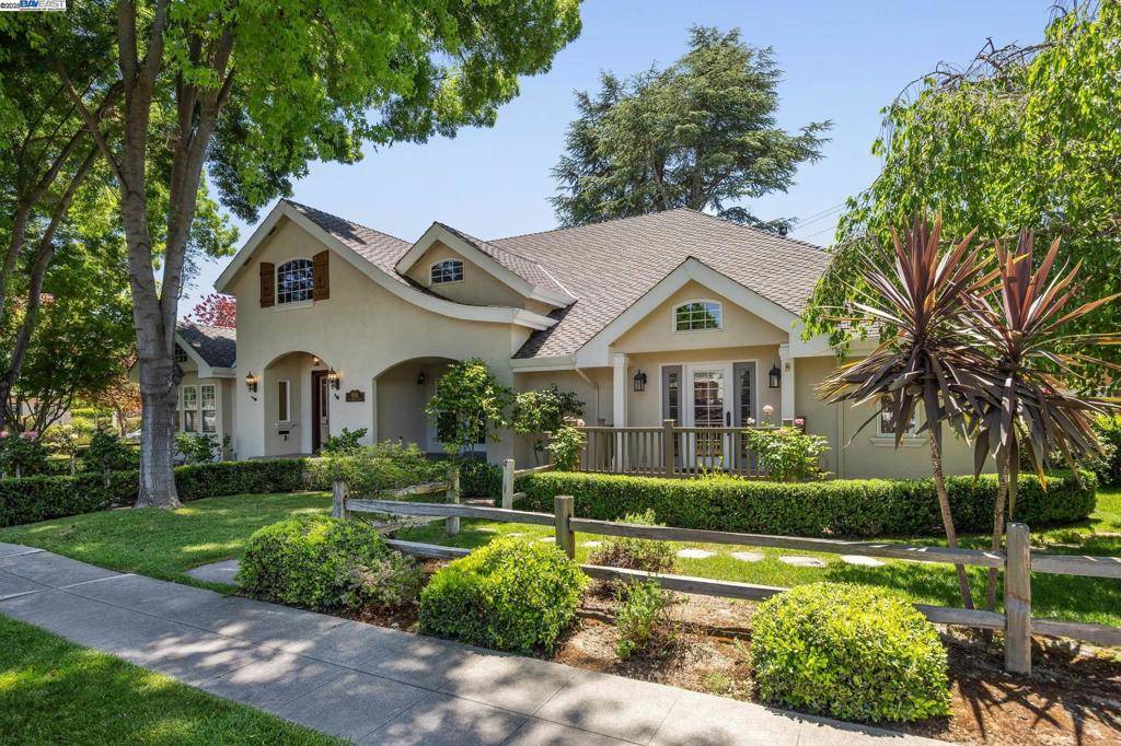 Pleasanton, CA 94566,628 Saint Mary St