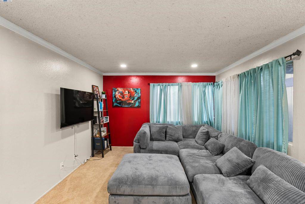 Vallejo, CA 94589-3500,355 Parkview Terrace #B9