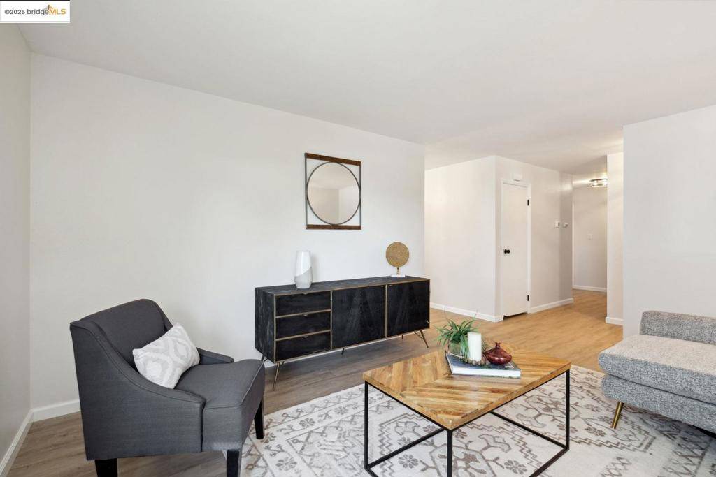 Sacramento, CA 95823,6419 Dallas WAY