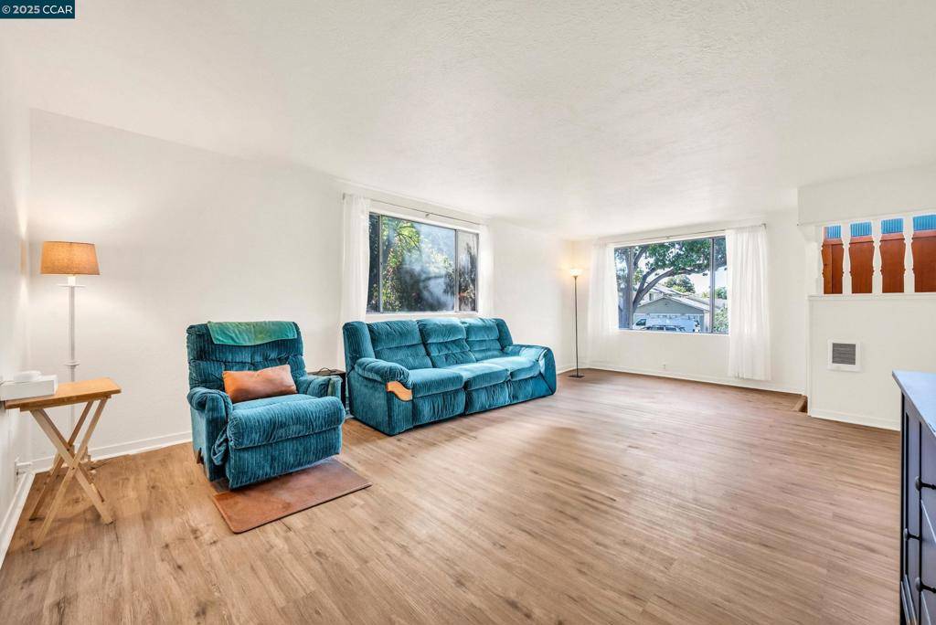Pleasanton, CA 94566,367 Rose Avenue