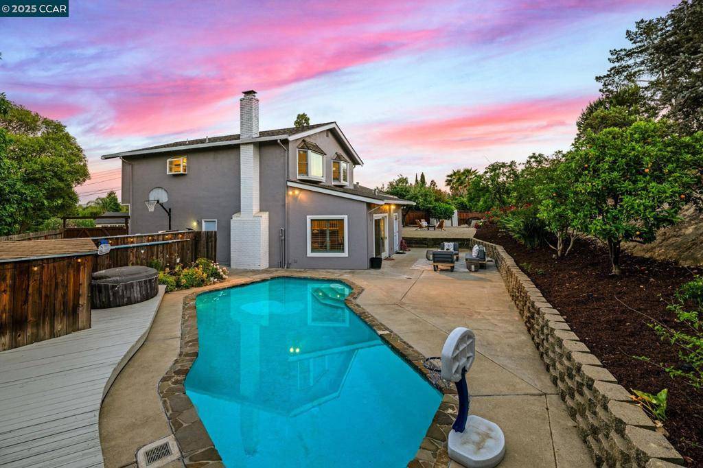 Pleasant Hill, CA 94523,16 Bartlett Ct