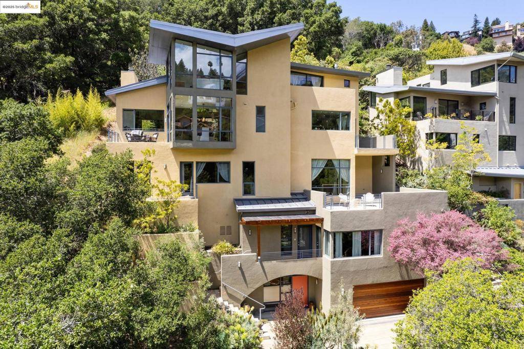 Berkeley, CA 94705,1015 Grand View Dr