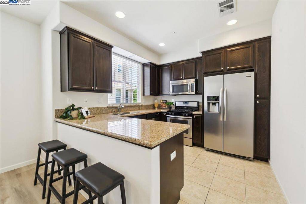 Livermore, CA 94551-0000,164 Heligan Lane #2