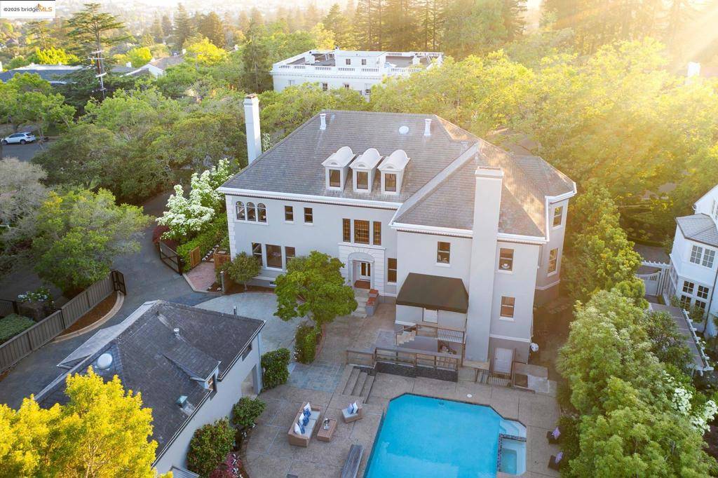 Piedmont, CA 94611-0000,22 Sea View Ave