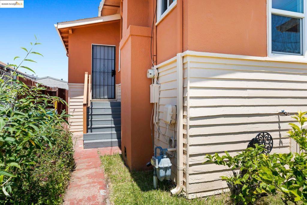 Oakland, CA 94621,1547 68Th Ave
