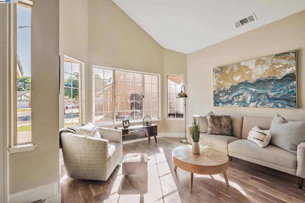 Tracy, CA 95376,25 Phillips Ct