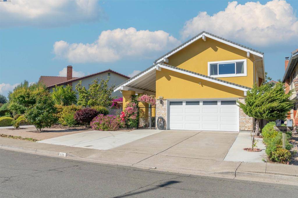 San Leandro, CA 94578,626 Hollyhock Dr