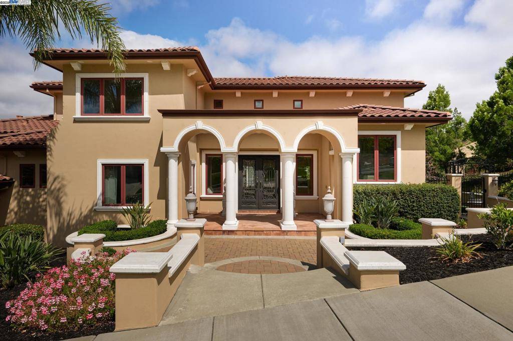 Fremont, CA 94539,44506 Vista Grande Court