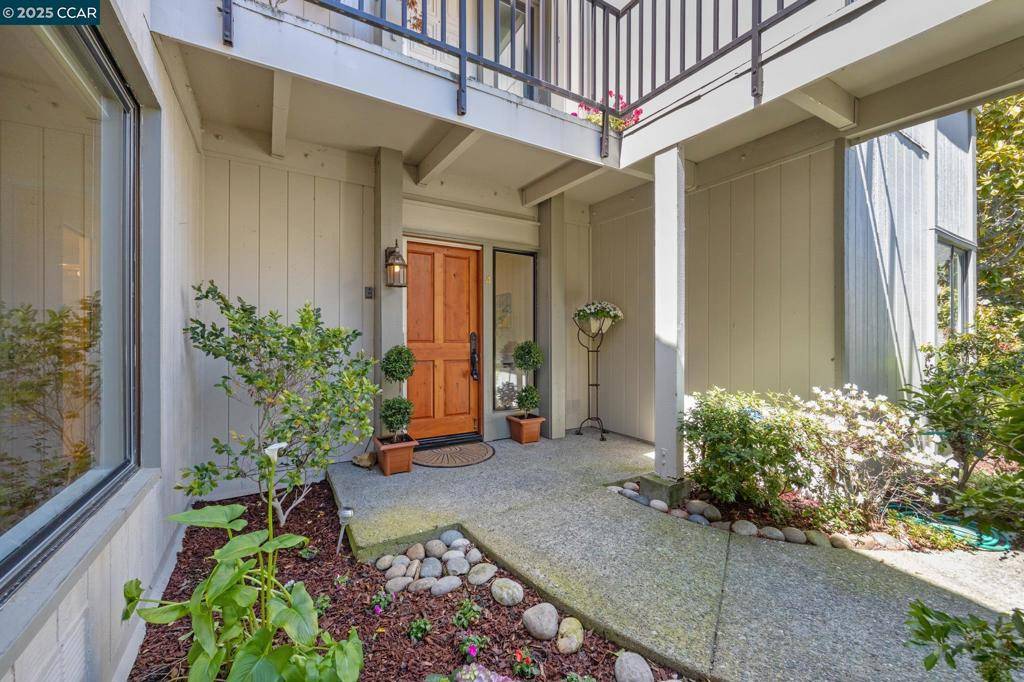 Walnut Creek, CA 94595,3282 Rossmoor Pkwy #4