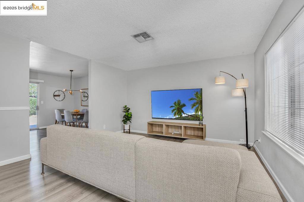 Lathrop, CA 95330,16059 Bizzibe St