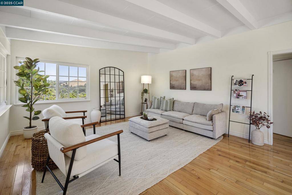 Pinole, CA 94564,1710 Sarah Dr