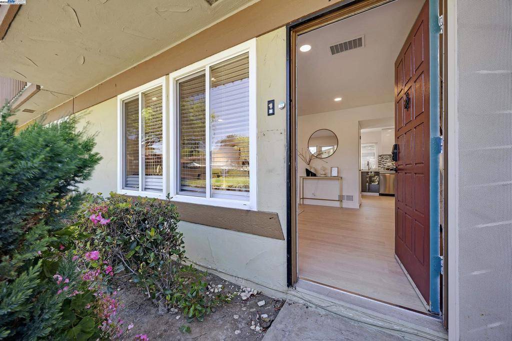 Fremont, CA 94536,4672 Balboa Way