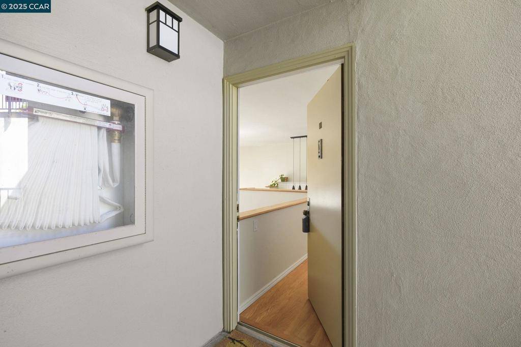 Moraga, CA 94556-2233,2059 Ascot Dr. #111