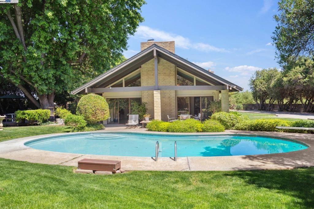 Patterson, CA 95363,419 Burkhard Rd