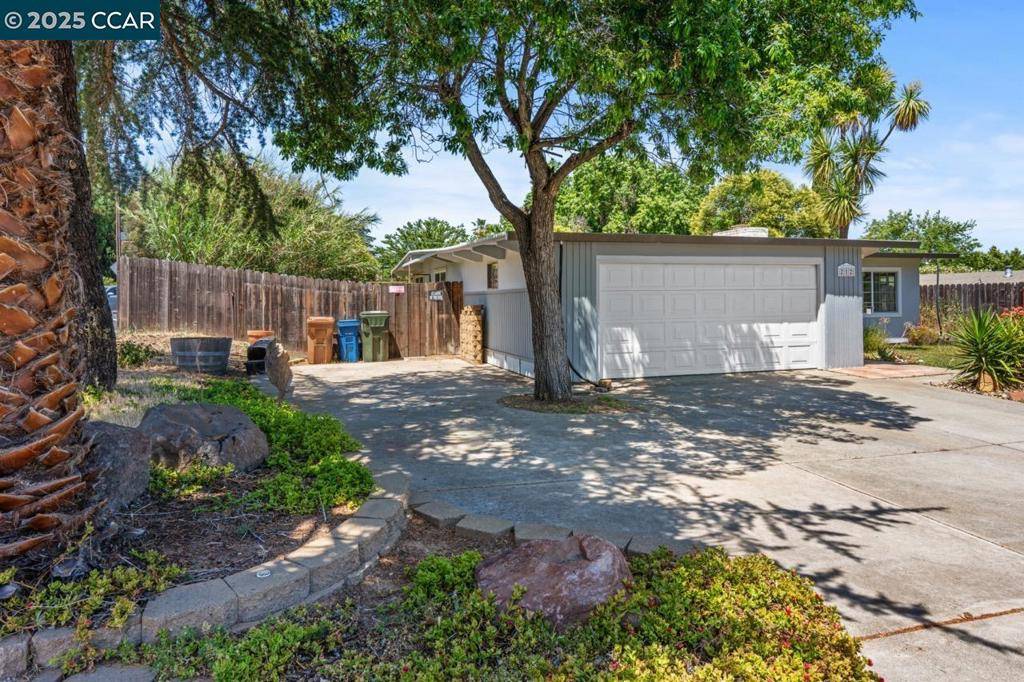 Pacheco, CA 94553,212 Towers Dr