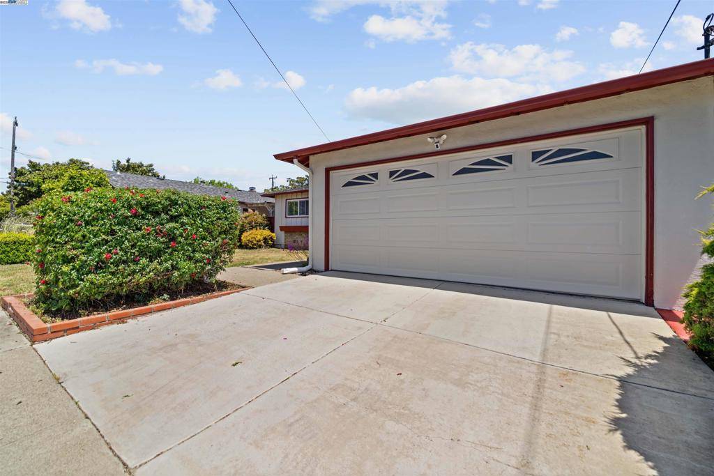 Hayward, CA 94544,24880 Townsend Ave