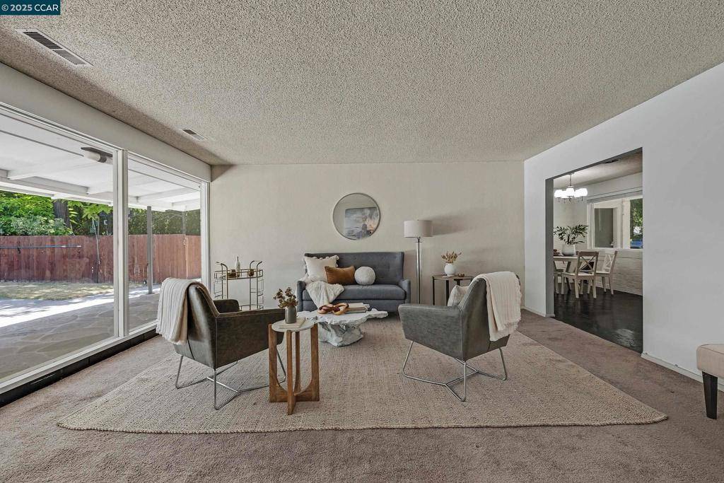 Alamo, CA 94507,51 Bolla Ave