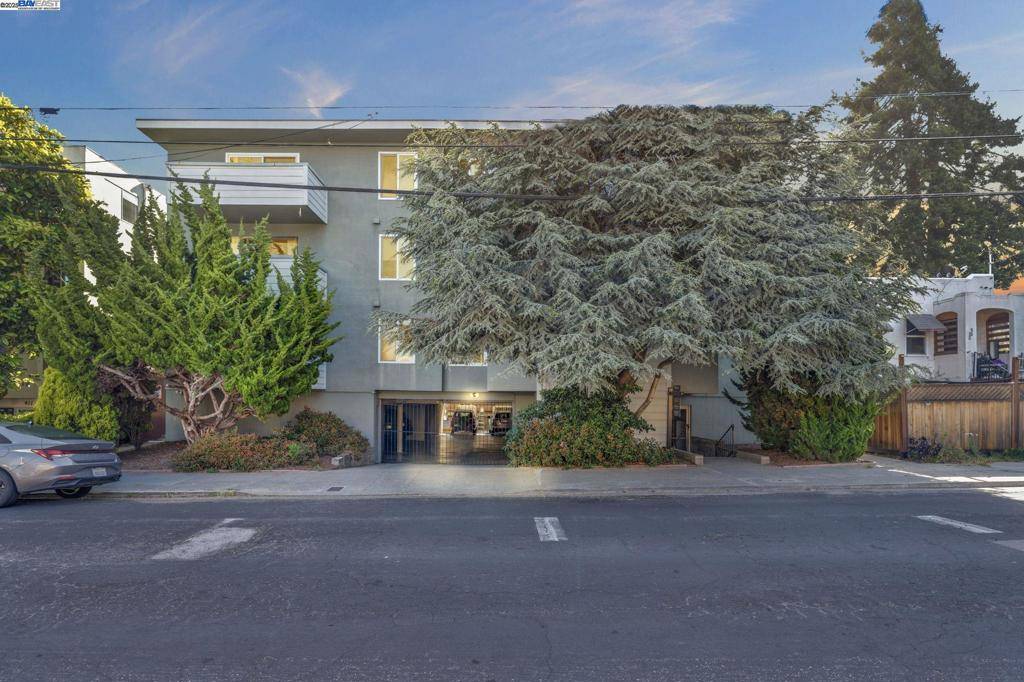 Albany, CA 94706,415 Cornell Ave #304