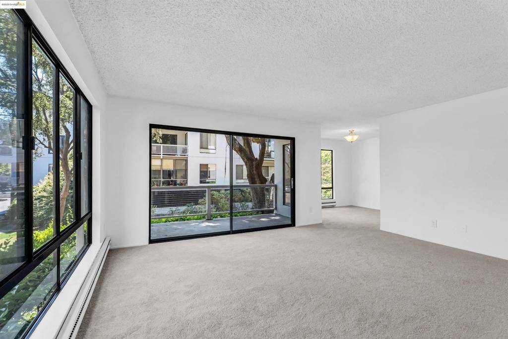 Emeryville, CA 94608,7 Commodore Dr #A251