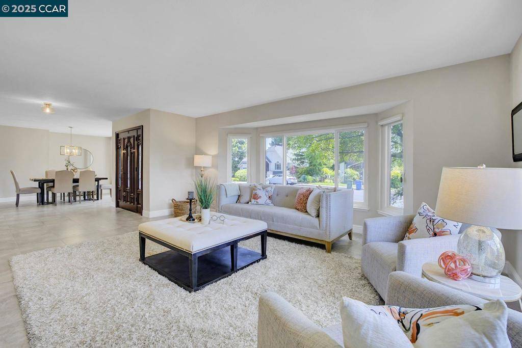 Danville, CA 94526,972 Richard Ln