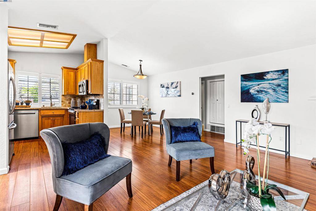 Pleasanton, CA 94566,129 Ray St