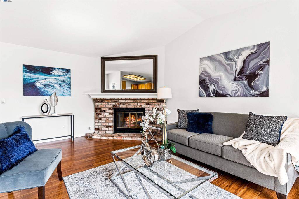 Pleasanton, CA 94566,129 Ray St