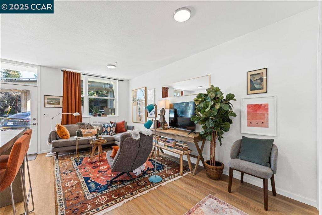 Walnut Creek, CA 94597,100 Esperanza Place #1200
