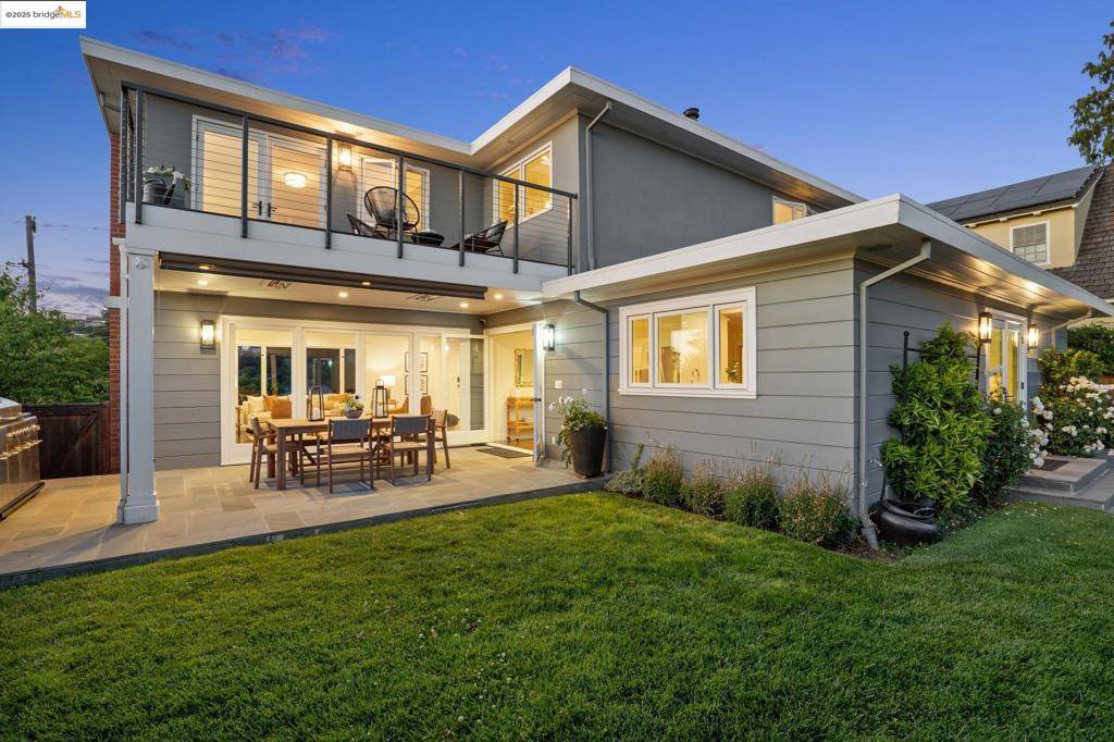 Piedmont, CA 94611-3421,412 Scenic Avenue
