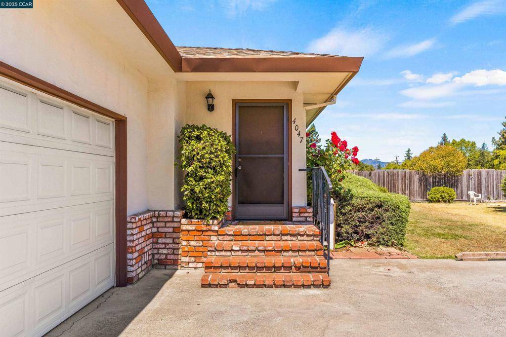Santa Rosa, CA 95405,4045 Hoen Ave