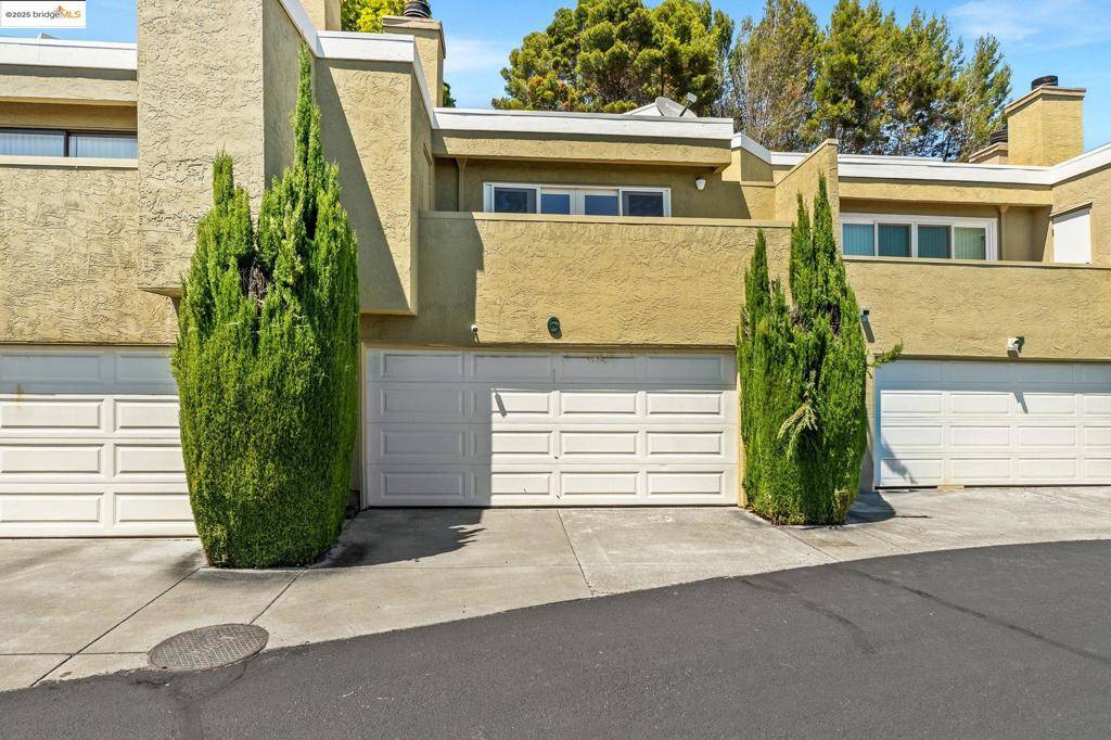 Vallejo, CA 94591,300 Locust Dr #6