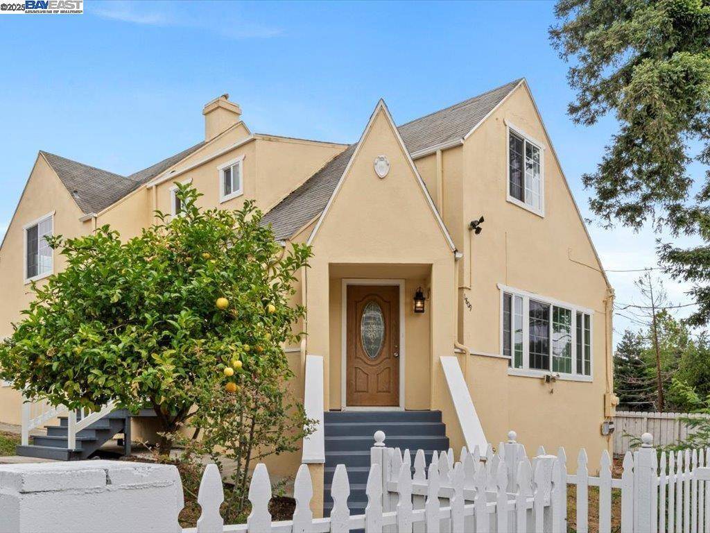 Hayward, CA 94541,1809 Hill