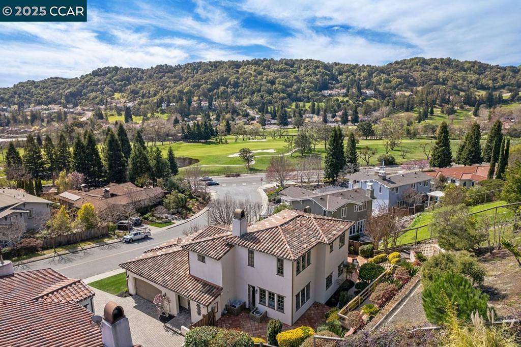 Moraga, CA 94556,5 Moraga Valley Ln