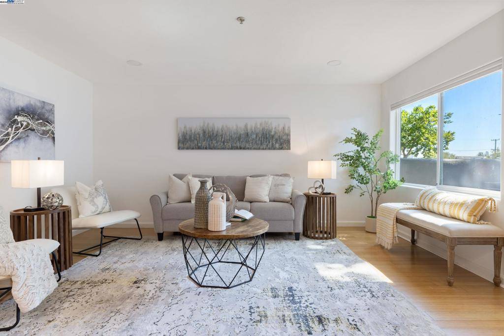 Berkeley, CA 94702,2649 San Pablo Ave #3