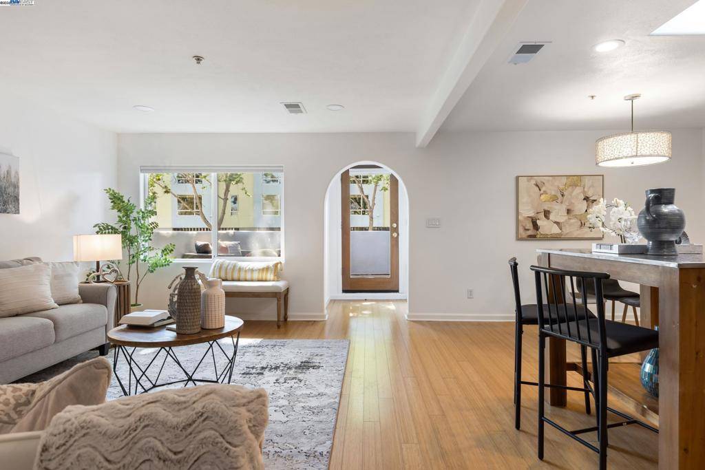 Berkeley, CA 94702,2649 San Pablo Ave #3
