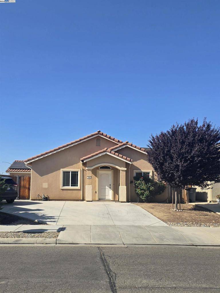 Los Banos, CA 93635,1602 Woodbrush Ave