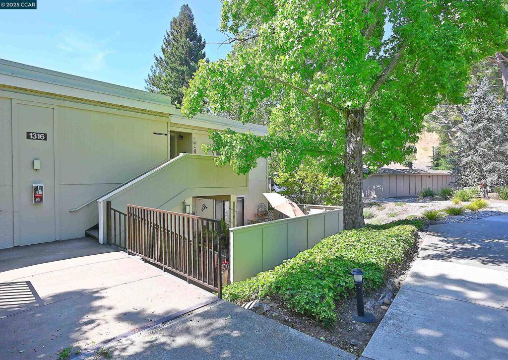 Walnut Creek, CA 94595,1316 Rockledge Ln #7