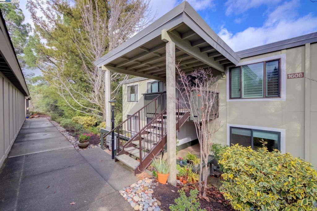 Walnut Creek, CA 94595,1608 Golden Rain Road #4