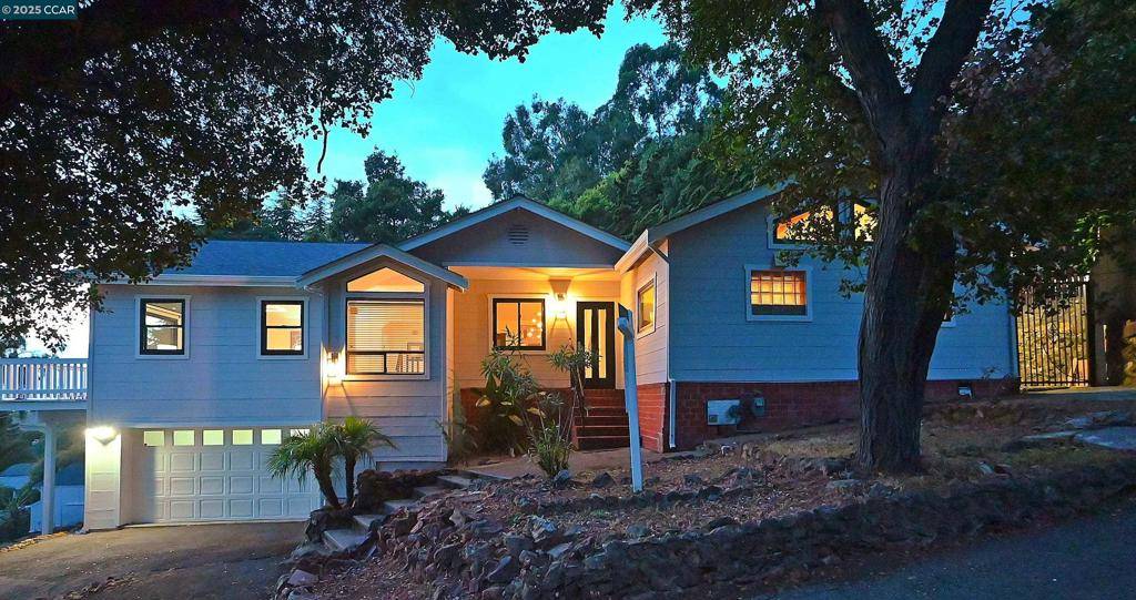 Oakland, CA 94605,7548 Altura Place
