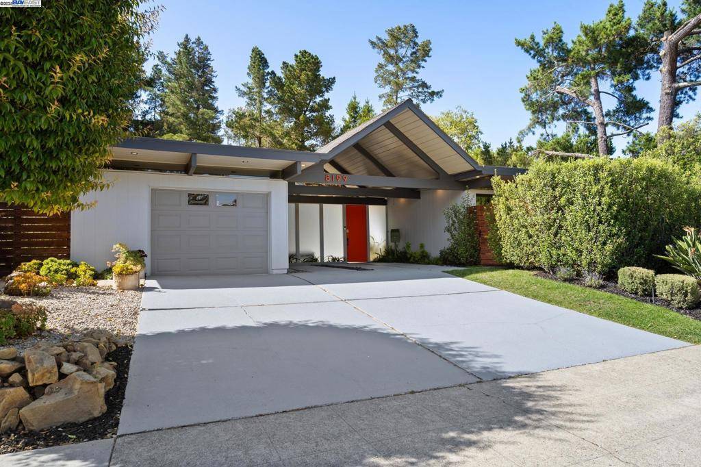 Oakland, CA 94605,8199 Hansom Dr