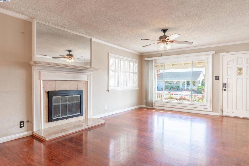 San Leandro, CA 94578,3672 Del Monte Way