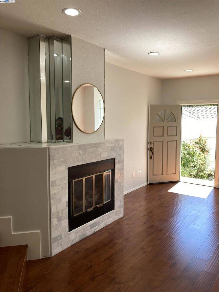 Sunnyvale, CA 94086,987 Belmont Ter