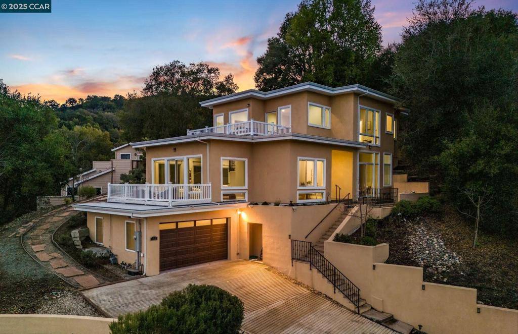 Orinda, CA 94563,102 Barbara Rd