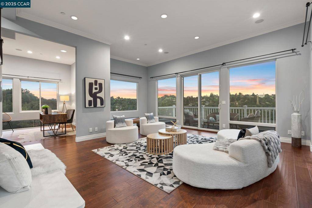 Orinda, CA 94563,102 Barbara Rd