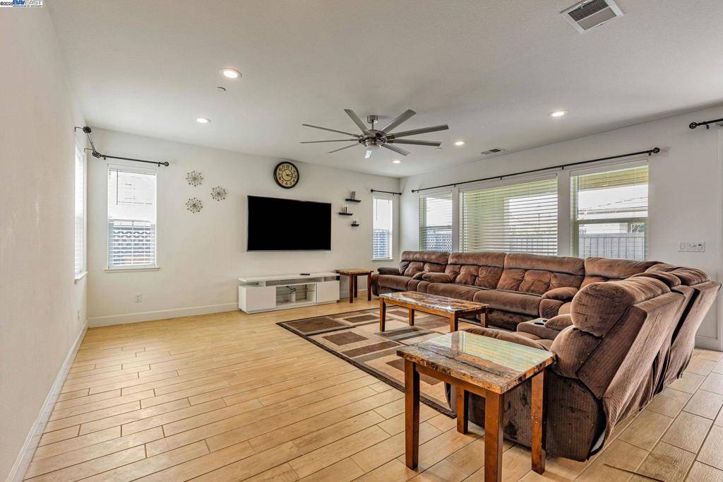 Tracy, CA 95377,2389 Northington Dr