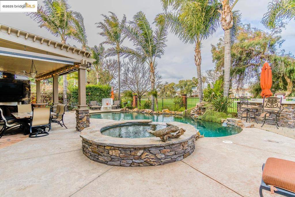 Discovery Bay, CA 94505,2438 Pinehurst Ct