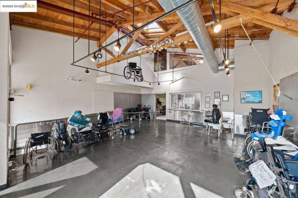 Berkeley, CA 94705,2911 Shattuck Ave